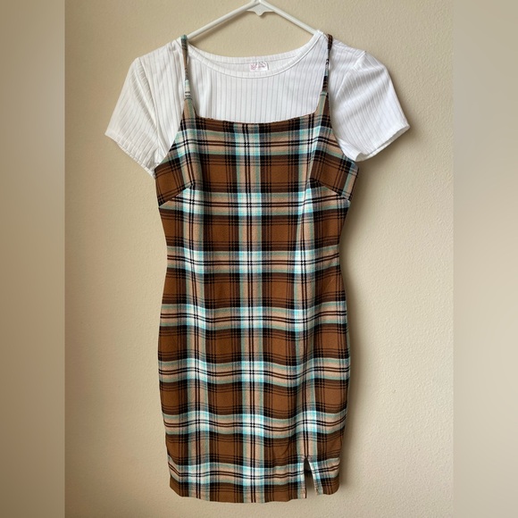 2-Piece White Shirt and Plaid Dress - Picture 1 of 6